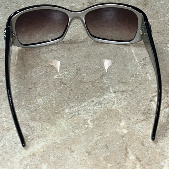 GUCCI SUNGLASSES- HXX02 Brown Pearl/Brown Gradient, 3026 S - Picture 8 of 15